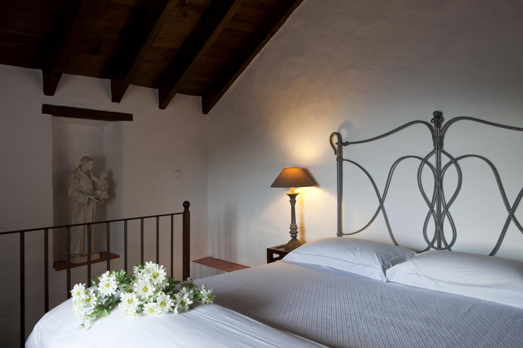 Convento Sao Saturnino Hotel Colares Room photo
